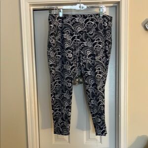 Chico's Zenergy Navy and White Patterned Garment